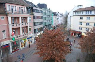 Wohnung mieten in Marktstraße 35, 45355 Borbeck-Mitte, Essen-Borbeck. Direkt an der beliebten Einkausstrasse. Mit Balkon.