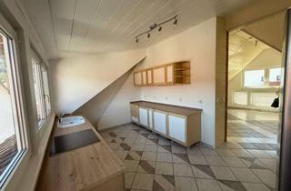Wohnung mieten in Lupfenstraße 10, 78606 Seitingen-Oberflacht, Helle 3- Zimmer Dachgeschosswohnung mit Balkon – frisch renoviert & Erstbezug nach Renovierung