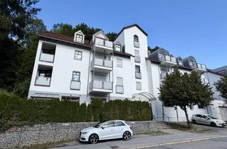 Wohnung mieten in 94036 Passau, Charmante Dachgeschosswohnung mit Balkon und EBK in zentraler Lage
