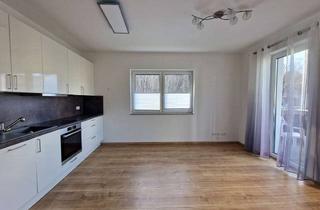 Wohnung mieten in Erich-Kästner-Straße 42, 72461 Albstadt, Moderne, teilmöblierte 1,5-Zimmer-Wohnung mit Balkon, EBK & Stellplatz in Albstadt-Tailfingen
