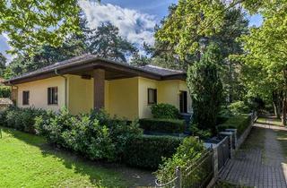 Haus kaufen in 14532 Kleinmachnow, Großzügiger Bungalow in begehrter Villenkolonie von Kleinmachnow