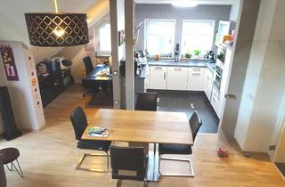 Wohnung mieten in 91154 Roth, 3-Zimmer-Wohnung mit zusätzlichen Spitzboden, Einbauküche, zwei Balkonen und TG-Stellplatz in Roth