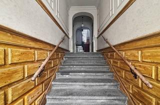 Wohnung kaufen in 04157 Leipzig, Wunderschönes Gohlis - vermietete stilvolle 2-Zimmer-Denkmalwohnung mit Ostbalkon in Leipzig