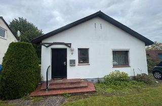 Einfamilienhaus kaufen in 24539 Neumünster, Neumünster - Grundstück mit Altbestand - Ihre Chance auf ein neues Zuhause !