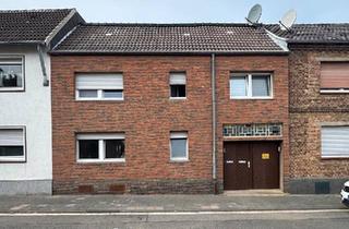 Reihenhaus kaufen in 53881 Euskirchen, Euskirchen - Zweifamilienhaus in Kuchenheim zu verkaufen