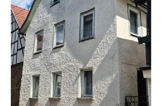 Haus kaufen in 98663 Heldburg, Heldburg - Liebhaber - Fachwerkhaus von 1882 mit Potenzial, Garten & Charme