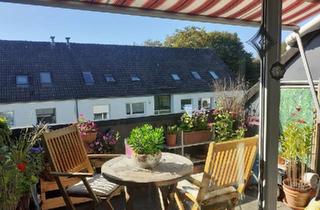 Wohnung kaufen in 25421 Pinneberg, Pinneberg - 2-Zi-Dachgeschosswohnung Loggia & TG-Stellplatz von Privat