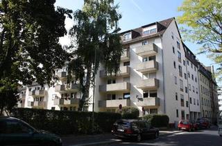 Wohnung kaufen in 63069 Offenbach am Main, Offenbach am Main - Modernisierte 2-Zimmer-Erdgeschosswohnung mit Balkon, Tiefgarage