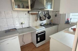 Sozialwohnungen mieten in 47137 Untermeiderich, Gemütliche 2-Zimmer-Wohnung mit Balkon. WBS-Schein erforderlich!!