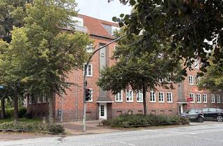 Wohnung mieten in 24106 Wik, 2-Zimmer-Dachgeschosswohnung in der Holtenauer Straße