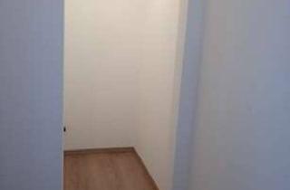 Wohnung mieten in 83022 Innenstadt, Drei Zimmer Wohnung in Rosenheim-nahe Bahnhof, 2 Balkone, Hochparterre