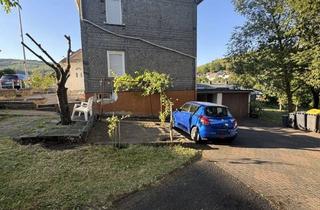 Einfamilienhaus kaufen in Laaspher Straße, 35716 Dietzhölztal, Einfamilienhaus mit Garage, Garten & großem Hof