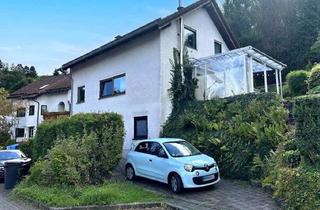 Haus kaufen in 57271 Hilchenbach, Erbpacht: Gepflegtes Dreifamilienhaus in familienfreundlicher Lage von Hilchenbach