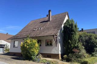 Haus kaufen in 76437 Rastatt, Renovierungsbedürftiges Zweifamilienhaus mit tollem Grundstück in ruhiger Lage - DG vermietet