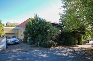 Haus kaufen in 64380 Roßdorf, Wohnhaus mit Potential - Freistehend - 701m² Grundstück - Garage **PROVISIONSFREI für den Käufer**
