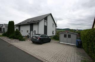 Haus kaufen in Vorderer Rangenberg 5 u. 5a, 98631 Grabfeld, Kapitalanlage oder Mehrgenerationenwohnen – Modernes Doppelhaus in Jüchsen
