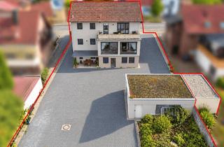 Haus kaufen in 66459 Kirkel, Modernisiertes Zweifamilienhaus mit Einliegerwohnung, Doppelgarage und großem Grundstück