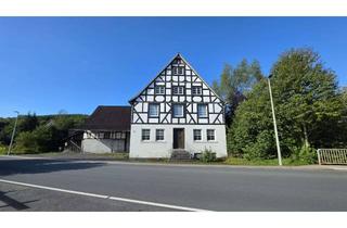 Bauernhaus kaufen in Im Wennegrund 17, 57392 Schmallenberg, Altes Bauernhaus mit Stallgebäude und großem Grundstück in Niederberndorf