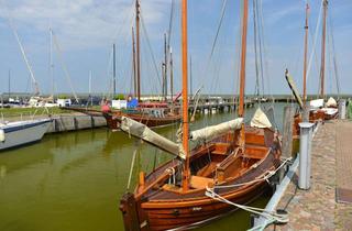 Grundstück zu kaufen in 18347 Dierhagen, NUR 350 METER BIS ZUM BODDENHAFEN...