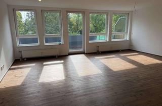 Wohnung mieten in Kewerstraße 74, 46049 Alstaden-Ost, Barrierefreie Wohnung am Ruhrpark | 2,5 Zimmer mit Südbalkon | Stellplatz inkl. | Gartennutzung