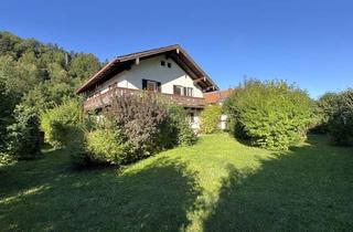 Grundstück zu kaufen in 83313 Siegsdorf, Ruhiger, ebener Baugrund in attraktiver Lage für ein Ein- oder Mehrfamilienhaus mit Altbestand