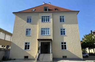 Wohnung kaufen in Hindenburgstraße 54, 85057 Ingolstadt, Großzügiges wohnen in der Hindenburgstraße 54, bezugsfreie 4-Zimmer-OG Wohnung mit Stellplatz