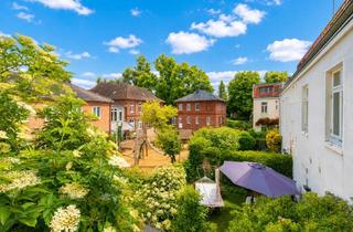Wohnung kaufen in Quellental, 22609 Hamburg, 3-Zimmer-Wohnung in Nienstedten mit eigenem Garten und historischem Flair nahe der Elbe