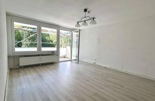 Wohnung kaufen in 70499 Giebel, Frei + modern - 3-Zimmer-Wohnung mit Balkon, 2. OG, z. T. renoviert, Personenaufzug, TG-Stellplatz