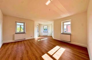 Wohnung kaufen in 01157 Briesnitz, Frisch sanierte 4-Zimmer-Altbauwohnung mit Lichterker & Stellplatz | ca. 5 % Rendite