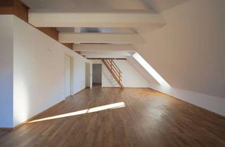 Wohnung kaufen in 83224 Grassau, Stilvoll sanierte 108 m² 3 Zi.-Eigentumswohnung in Top Lage von Grassau im Achental