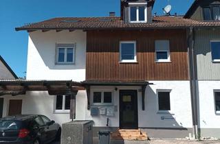 Wohnung kaufen in Von-Scanzoni-Str. 11, 85625 Glonn, Gepflegte Eigentumswohnung in kleiner WEG