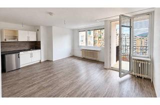 Wohnung mieten in Denzlinger Straße 16, 79108 Zähringen, 1-Zimmer-Wohnung mit Balkon, Weitblick & TG-Stellplatz – sofort bezugsfrei