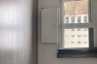 Wohnung mieten in 88046 Friedrichshafen, Modernisierte 3-Zim.-Wohnung mit Balkon & Bergblick in Friedrichshafen-Kitzenwiese