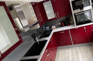 Wohnung mieten in 88046 Friedrichshafen, Modernisierte 3-Zim.-Wohnung mit Balkon & Bergblick in Friedrichshafen-Kitzenwiese