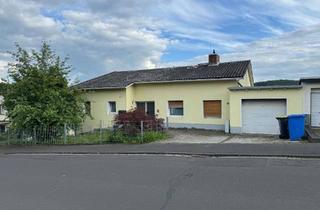 Haus kaufen in 35457 Lollar, Saniertes Zweifamilienhaus mit Einliegerwohnung in gefragter Wohnlage von Lollar
