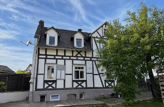 Haus kaufen in Bahnhofstraße, 35684 Dillenburg, Modernisiertes Fachwerkhaus mit viel Charme und gemütlichem Garten