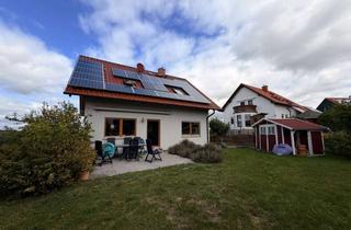 Einfamilienhaus kaufen in 99310 Wipfratal, Familienfreundliches Einfamilienhaus mit Garten, Garage, PV-Anlage & Vollkeller Marlishausen