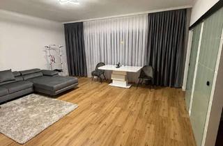Wohnung kaufen in Kelheimer Straße, 10777 Wilmersdorf, Großzügiges Wohngefühl auf 53 m²: City-Wohnung mit Balkon nahe KaDeWe