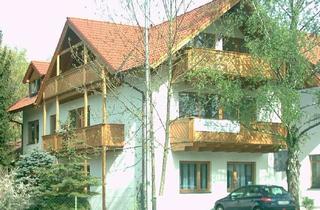 Wohnung kaufen in 83395 Freilassing, Haus im Haus! komplettes Ober- und Dachgeschoß!