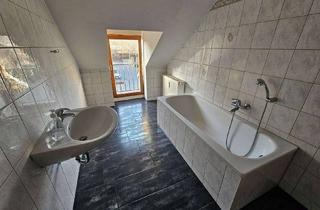 Wohnung mieten in Kitscherstr 10 H2, 08451 Crimmitschau, 3 Raum Grünes ruhiges Leben im Denkmal