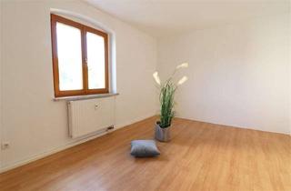 Wohnung mieten in Dr.-Külz-Straße, 08340 Schwarzenberg, Ruhige 2-Raumwohnung