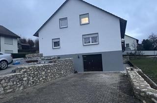 Wohnung mieten in Drosselweg, 72587 Römerstein, Alltagstaugliche 4-Zimmer-Wohnung in Römerstein