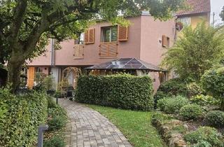 Haus mieten in 76593 Gernsbach, Hübsche 3-Zi-DHH mit Terrasse, EBK, TGL-Duschbad im Herzen von Gernsbach, Stellplatz