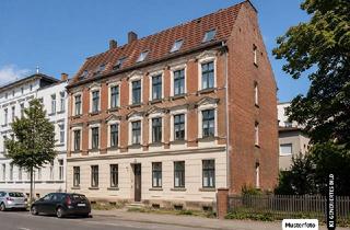 Mehrfamilienhaus kaufen in 33014 Bad Driburg, Mehrfamilienhaus mit Nebengebäude - Ihre Gelegenheit zum Immobilienkauf – provisionsfrei