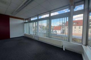 Büro zu mieten in 73431 Aalen, Moderne Bürofläche im Dachgeschoss eines Geschäftshauses stadtnah gelegen