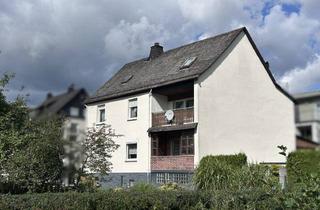 Haus kaufen in 35713 Eschenburg, Eibelshausen: großes Wohnhaus in Ortsrandlage