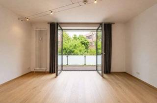 Wohnung kaufen in Lohkoppelweg, 22529 Lokstedt, Modernisierte 3-Zimmerwohnung mit großzügigem Balkon zur Südwestseite und schönem Blick ins Grüne
