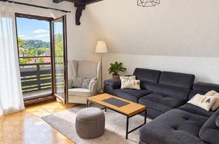 Wohnung kaufen in 77887 Sasbachwalden, Sasbachwalden: Wohnen mit Charme - sanierte DG-Wohnung mit Blick ins Grüne!