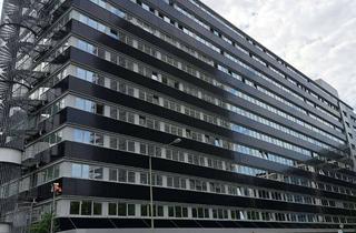 Wohnung kaufen in Lyoner Straße 11, 60528 Niederrad, Provisionsfrei! Kernsanierte 1-Zimmer-Appartment Vollmöbliert mit Einbauküche (Barrierefrei)