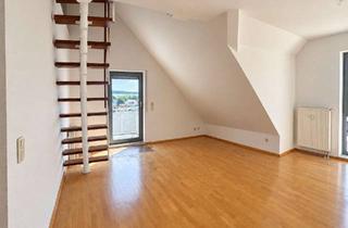 Wohnung kaufen in 61137 Schöneck, Helle Dachgeschosswohnung mit Balkon und herrlichem Weitblick